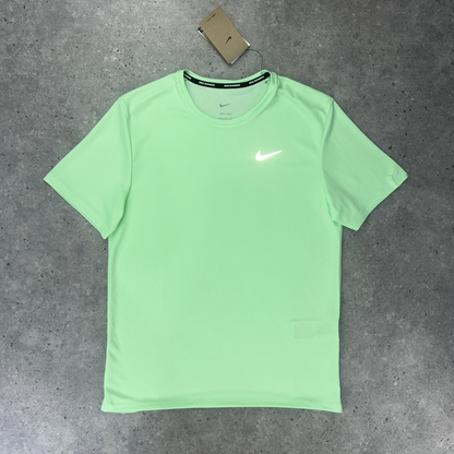 Nike uv miler t-shirt 'vapour green'