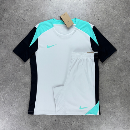 Nike academy strike shorts 'dynamic turquoise'