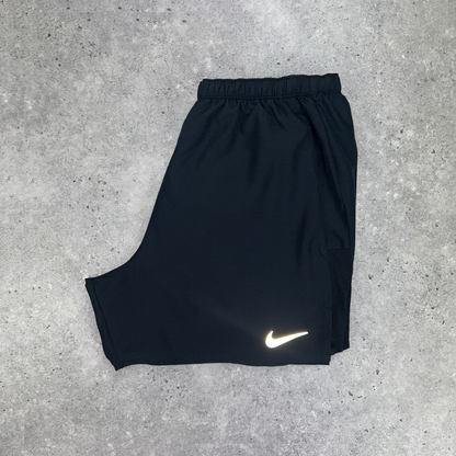Nike challenger 13cm shorts 'black'