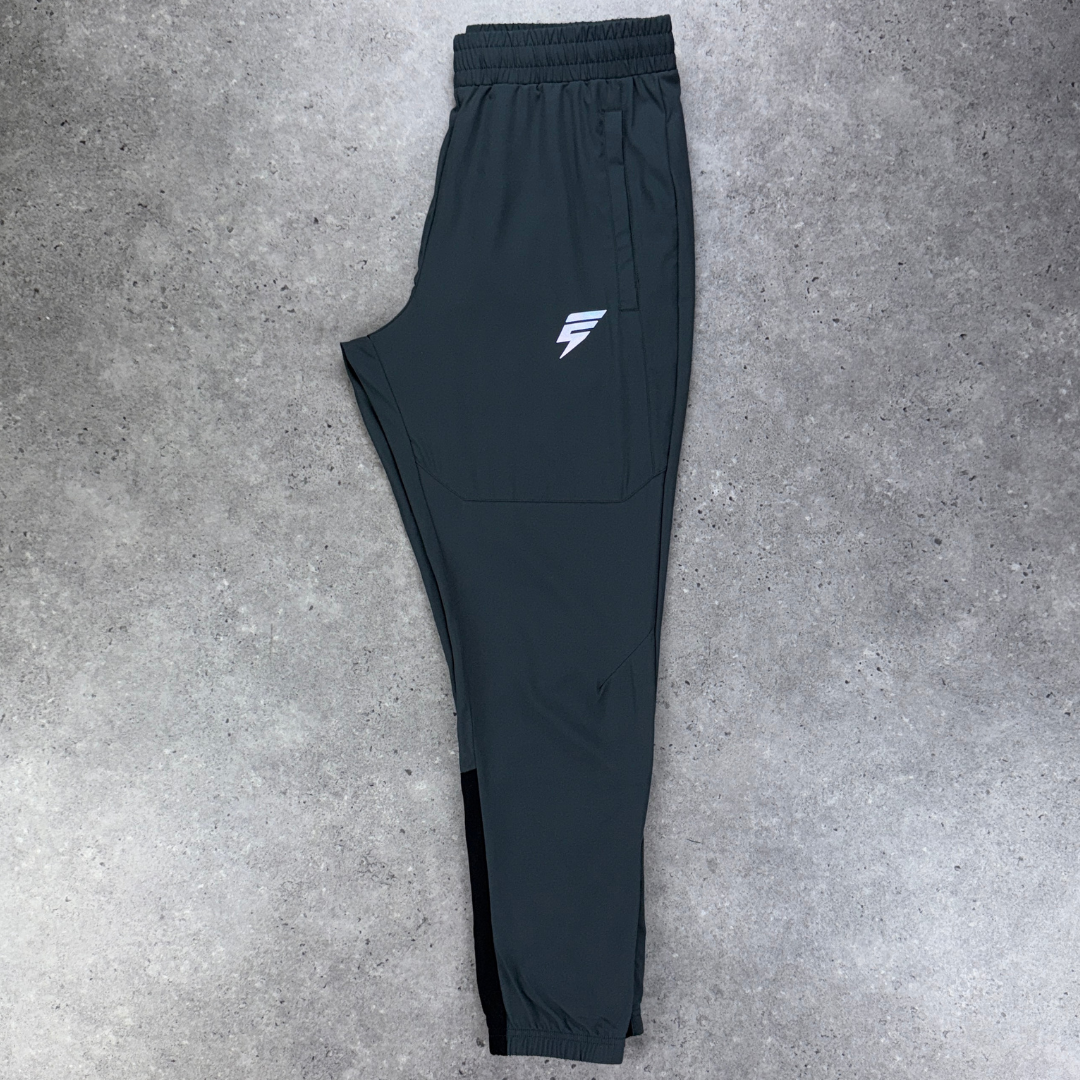 Elude track pants 'coal/black'