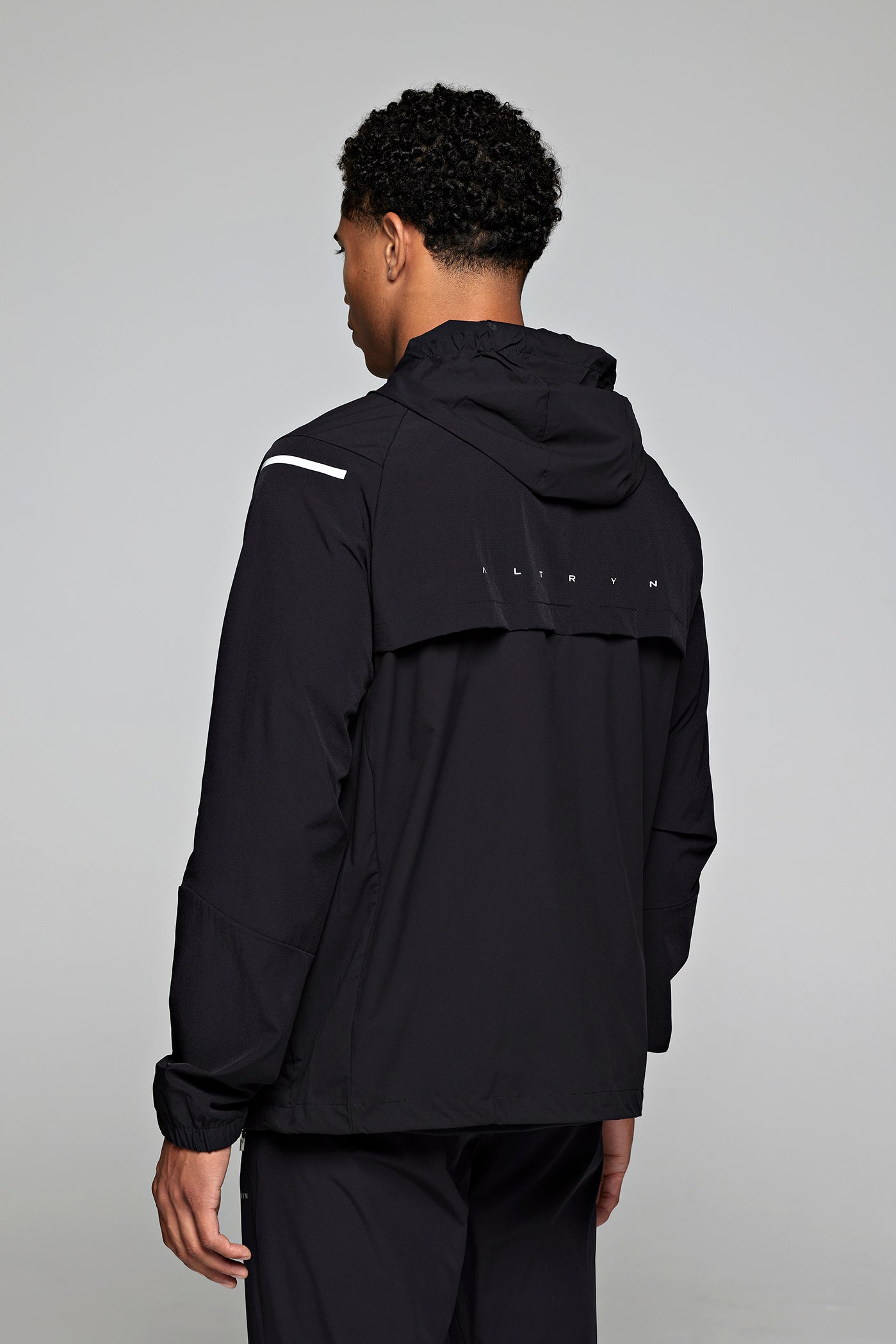Altryn Ascend Tech Running Jacket 'Black'