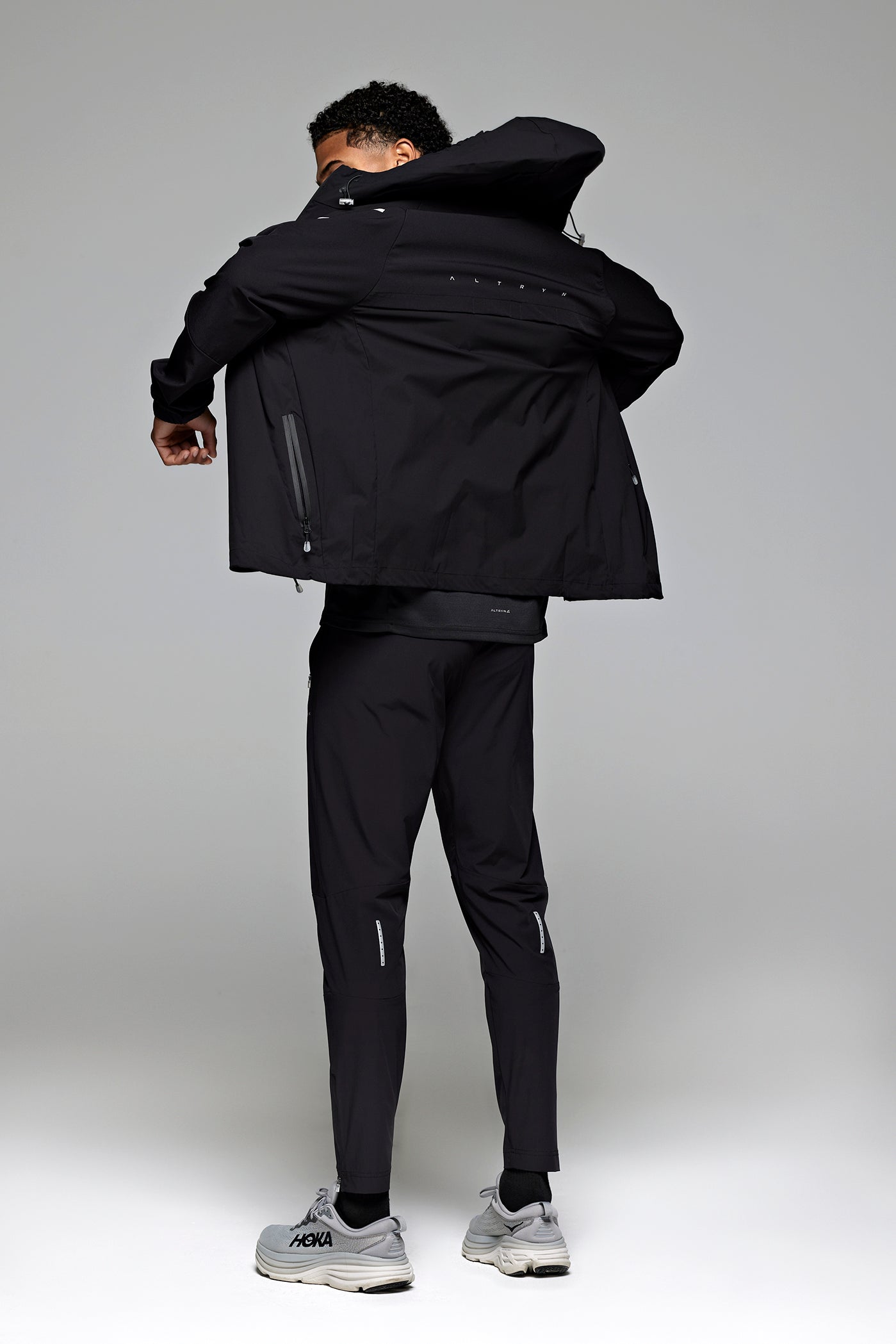 Altryn Ascend Tech Tracksuit Set 'Black'