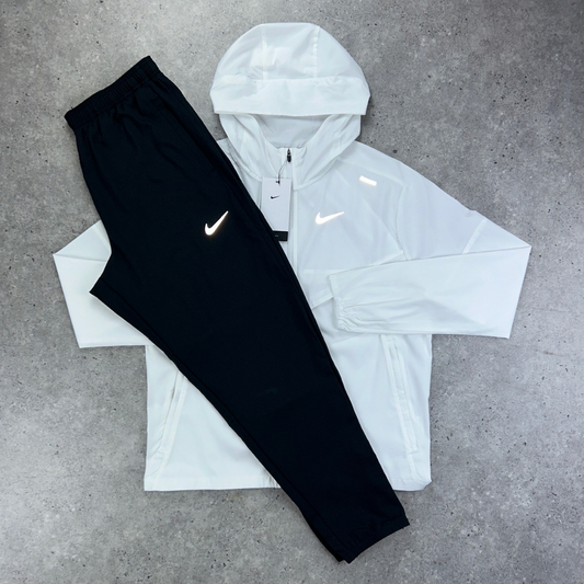 Nike windrunner challenger pants set 'white/black'