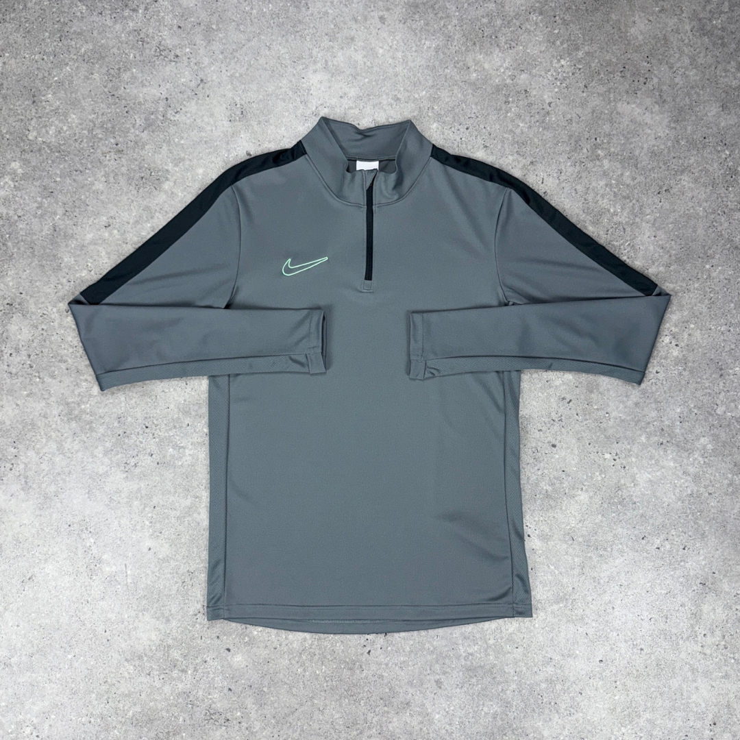Nike dri fit 1/4 zip 'grey/black'