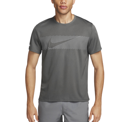 Nike running division flash t-shirt 'grey'